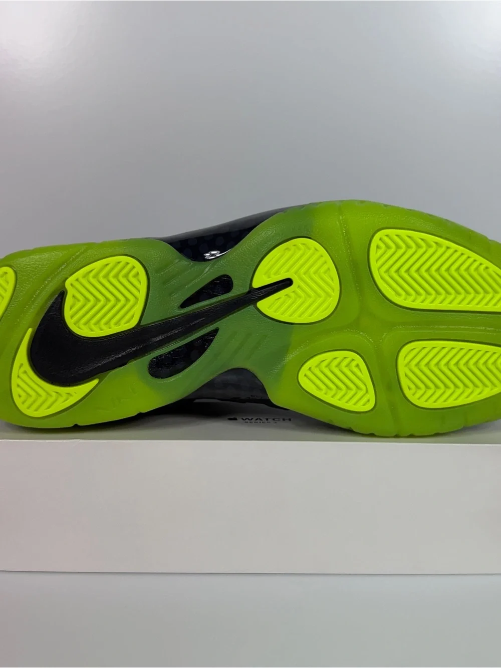 NIKE LITTLE POSITE ONE GS BLACK VOLT FOAMPOSITE KIDS SHOES SIZE 7Y NEON GREEN